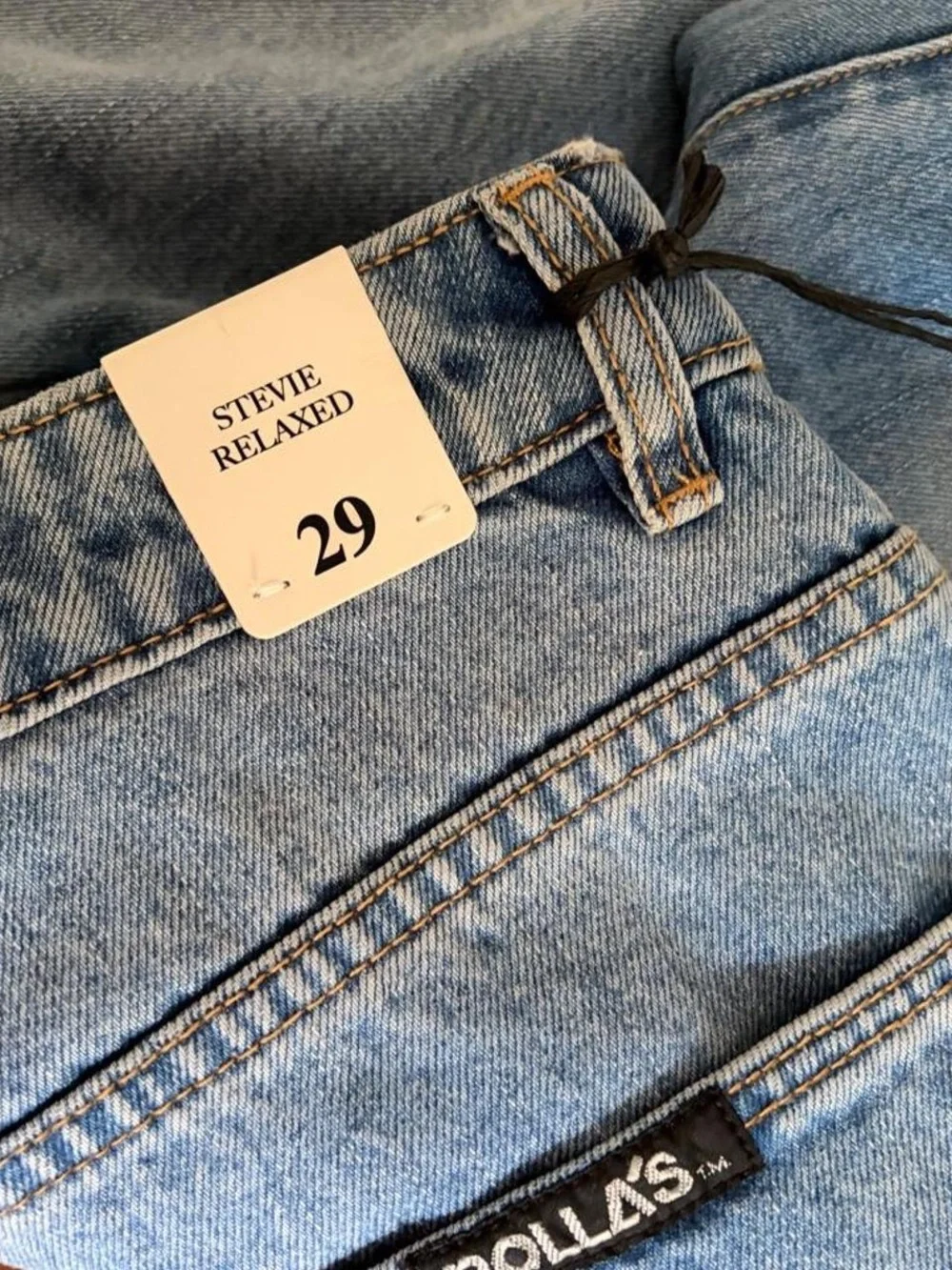 Rolla's NWT Women’s Light Blue Denim Jeans